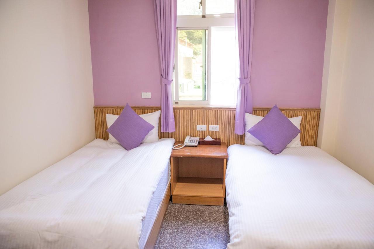 Holiday Hotel Nangan Esterno foto
