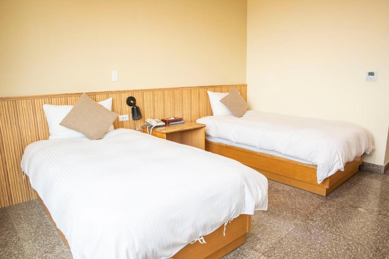 Holiday Hotel Nangan Esterno foto